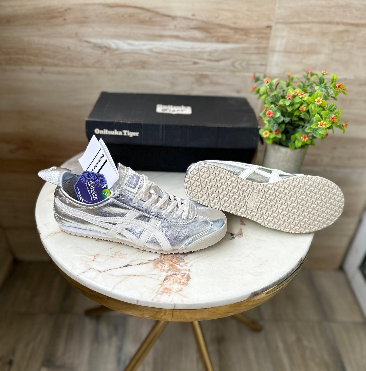 ONITSUKA TIGER TRAINERS SILVER