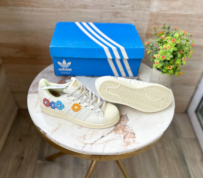 ADIDAS SUPERSTAR FLORAL – Snapkicks