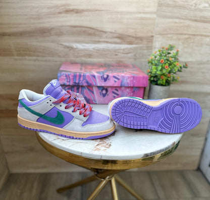 NIKE SB DUNK JOKER