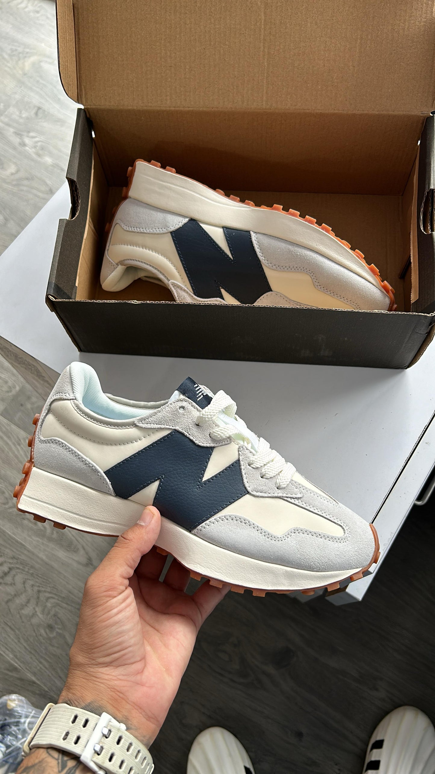 NEW BALANCE 327