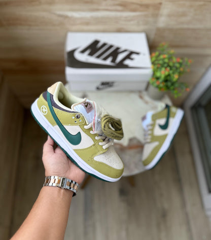 NIKE SB DUNK YUTO ASPARAGUS