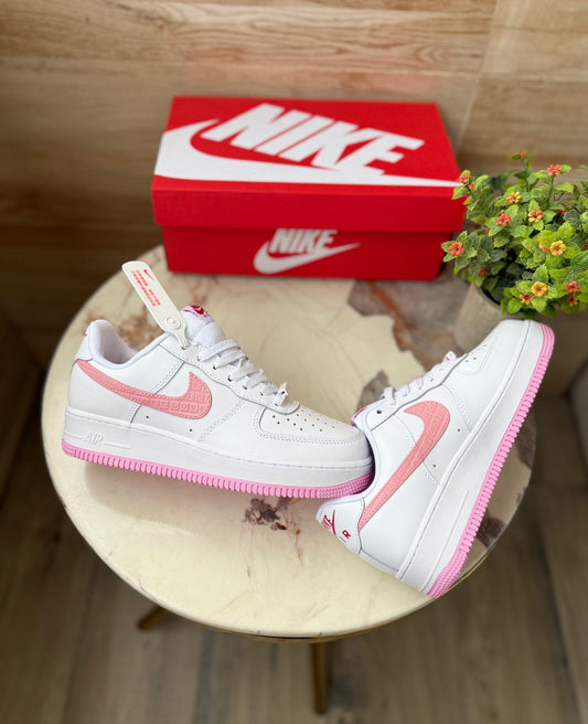 NIKE AIRFORCE ONE VALENTINE LOVE