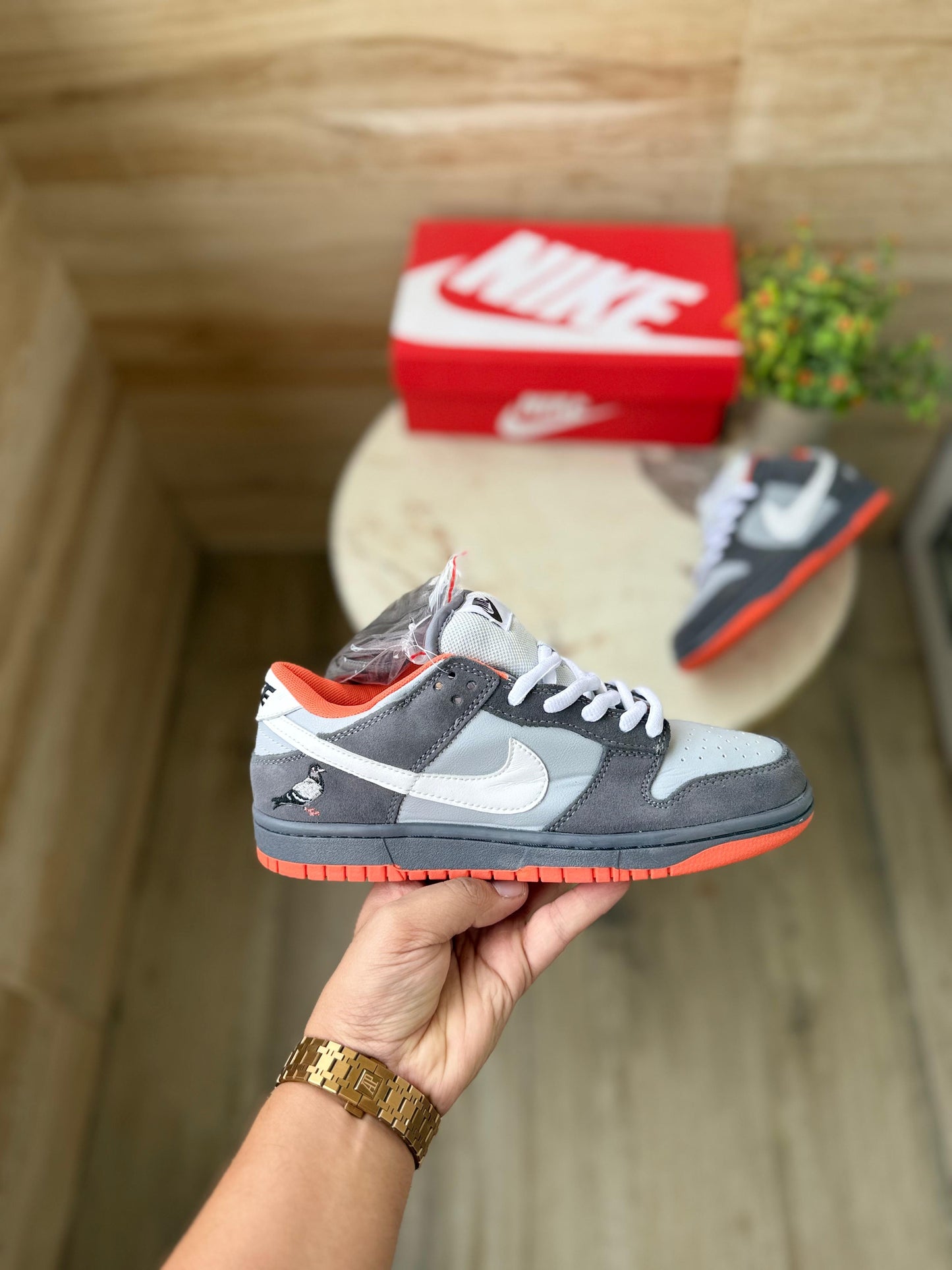 NIKE SB DUNK NYC PIGEON