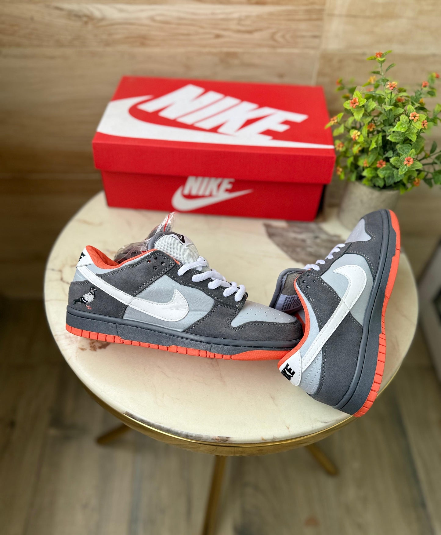 NIKE SB DUNK NYC PIGEON