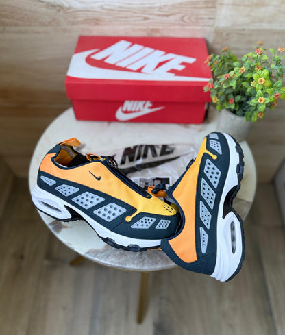 NIKE AIR MAX SNDR CANYON GOLD