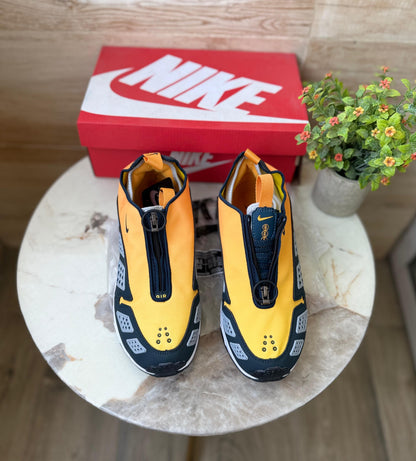 NIKE AIR MAX SNDR CANYON GOLD