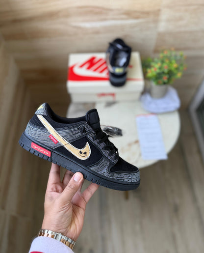 NIKE SB DUNK SUPREME 2025