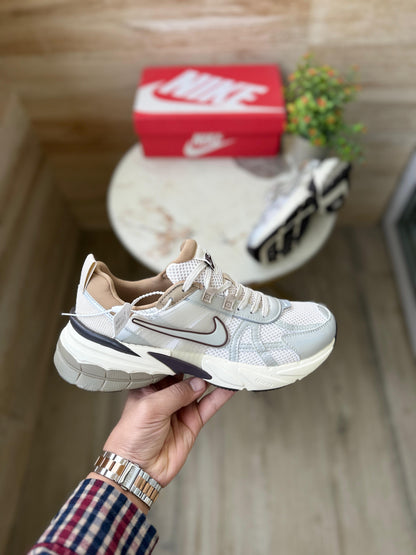 NIKE V2K RUN