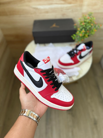 AIR JORDAN RETRO 1 LOW CHICAGO