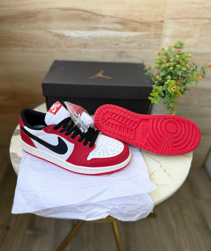 AIR JORDAN RETRO 1 LOW CHICAGO
