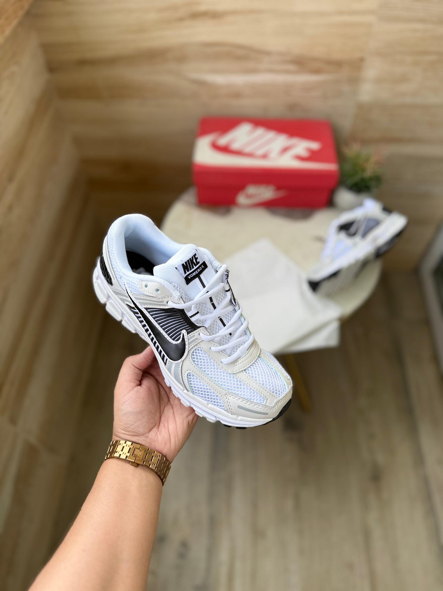 NIKE ZOOM VOMERO PANDA