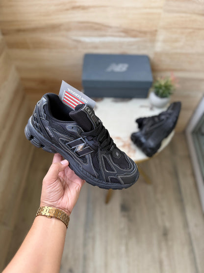 NEW BALANCE 1906 R PHANTOM BLACK