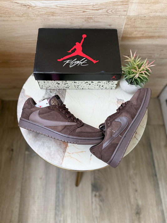 AIR JORDAN X TRAVIS SCOTT 1 LOW OG SP ‘VELVET BROWN