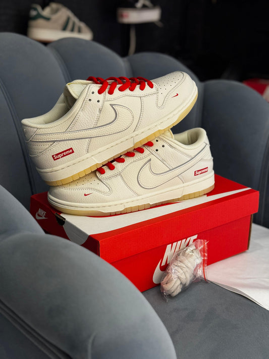 NIKE SB DUNK SUPREME WHITE RED RADIUM