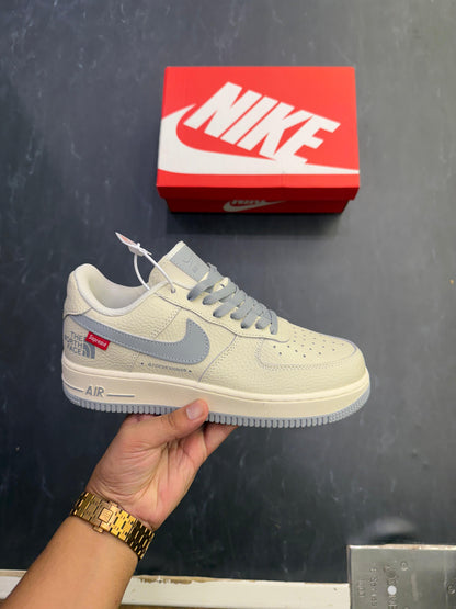 NIKE AIRFORCE NORTH FACE X SUPREME OFF WHITE