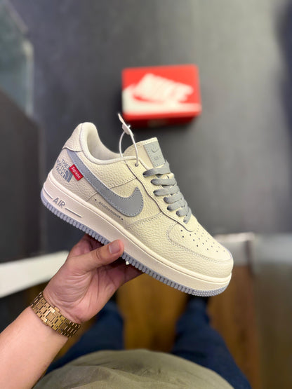 NIKE AIRFORCE NORTH FACE X SUPREME OFF WHITE