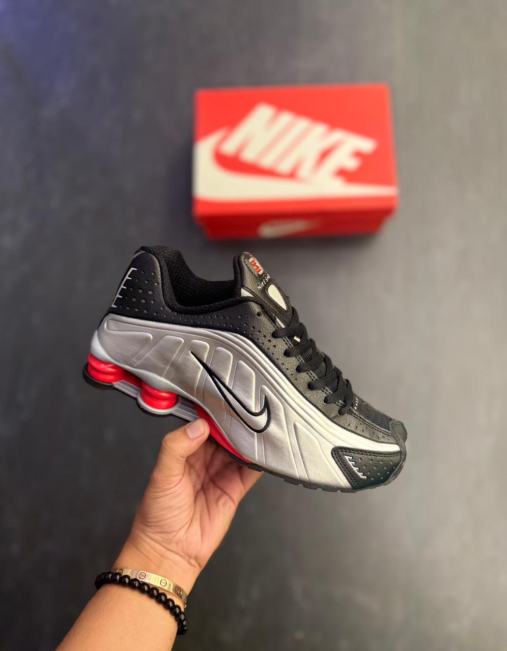 NIKE SHOX SILVER BLACK RED