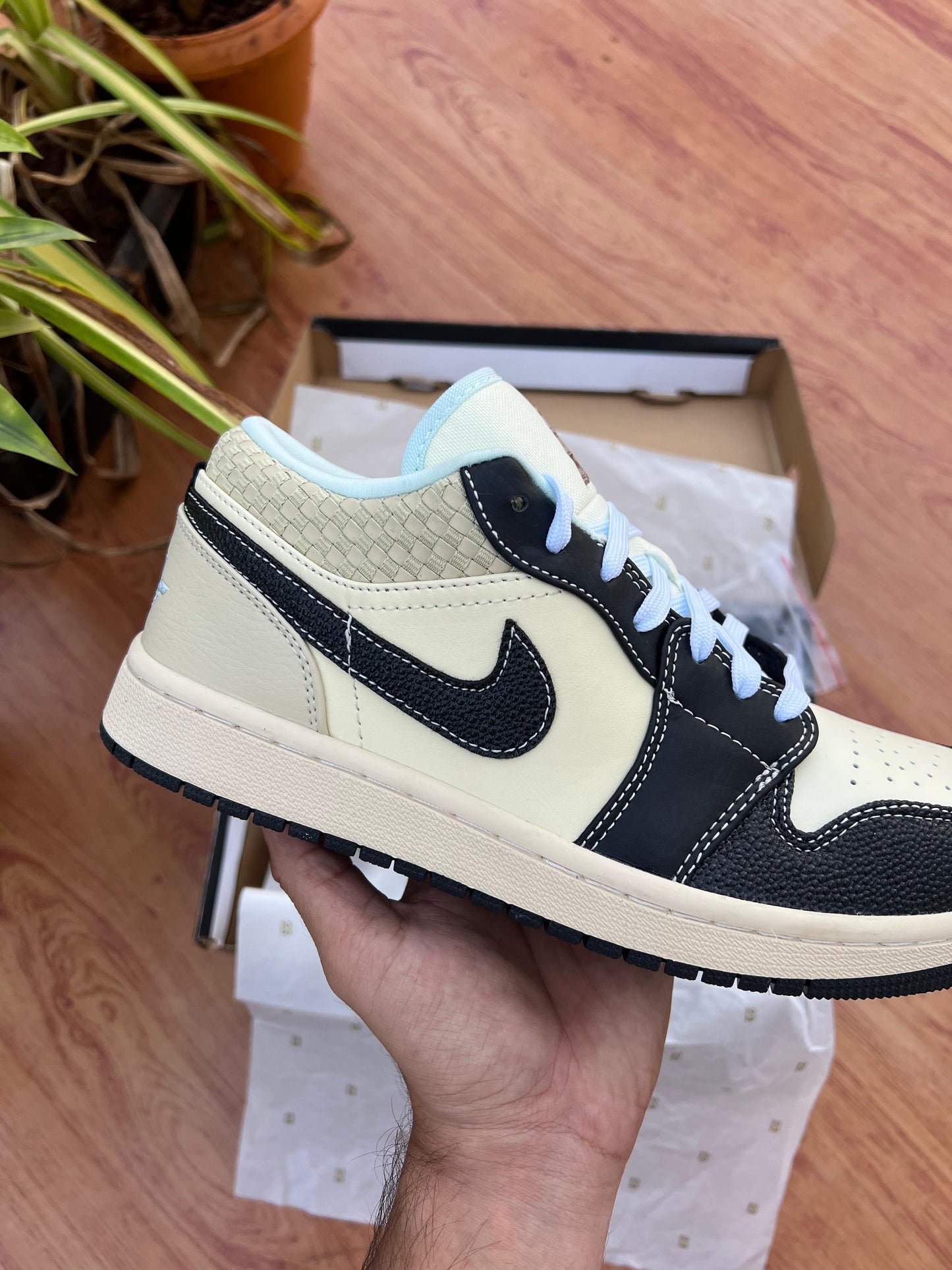 NIKE AIR JORDAN 1 LOW SE COCONUT SEMI UA