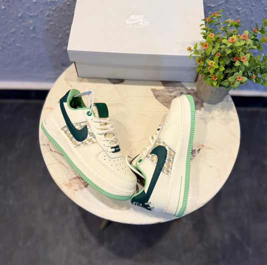 NIKE AIRFORCE ONE NAI-KE GIRLS