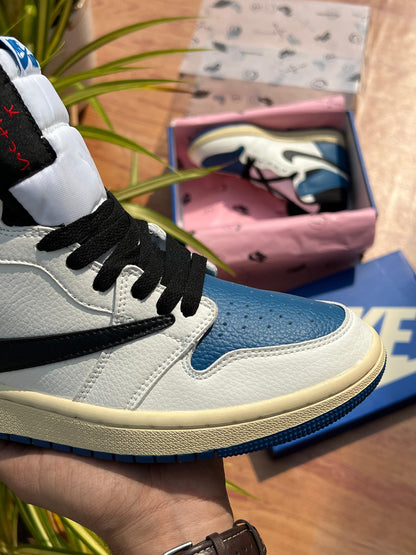 AIR JORDAN 1 HIGH x TRAVIS SCOTT FRAGMENT SEMI UA