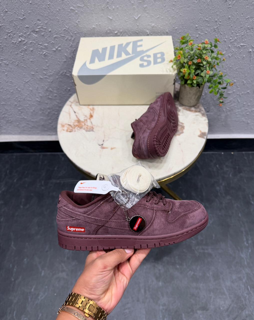 NIKE SB DUNK SUPREME 2025 BURGUNDY