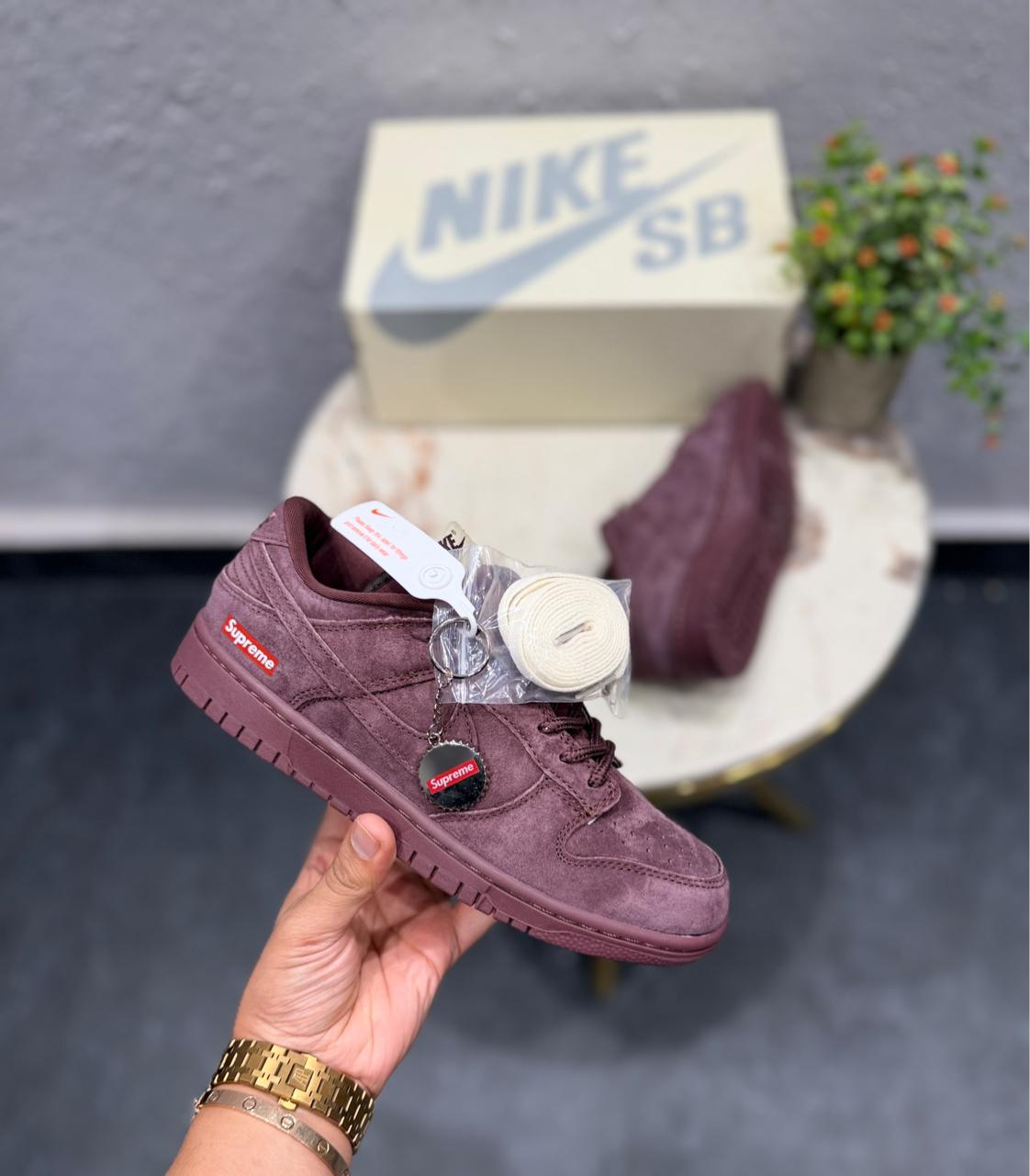 NIKE SB DUNK SUPREME 2025 BURGUNDY