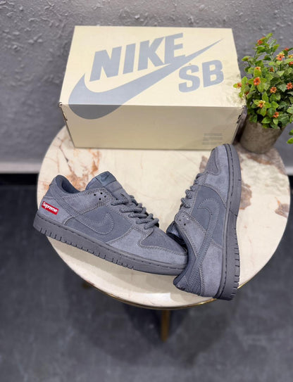NIKE SB DUNK SUPREME WOLF GREY