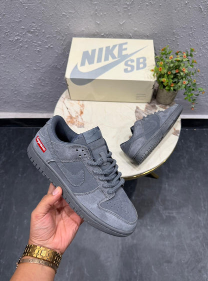 NIKE SB DUNK SUPREME WOLF GREY