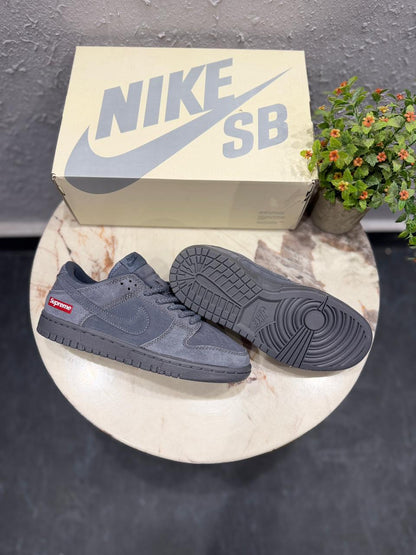 NIKE SB DUNK SUPREME WOLF GREY
