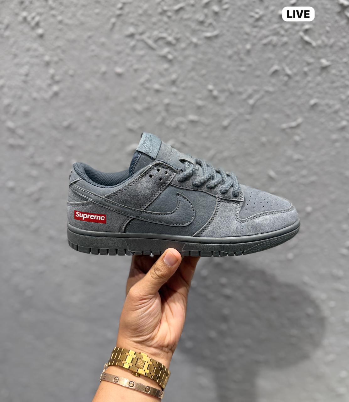 NIKE SB DUNK SUPREME WOLF GREY