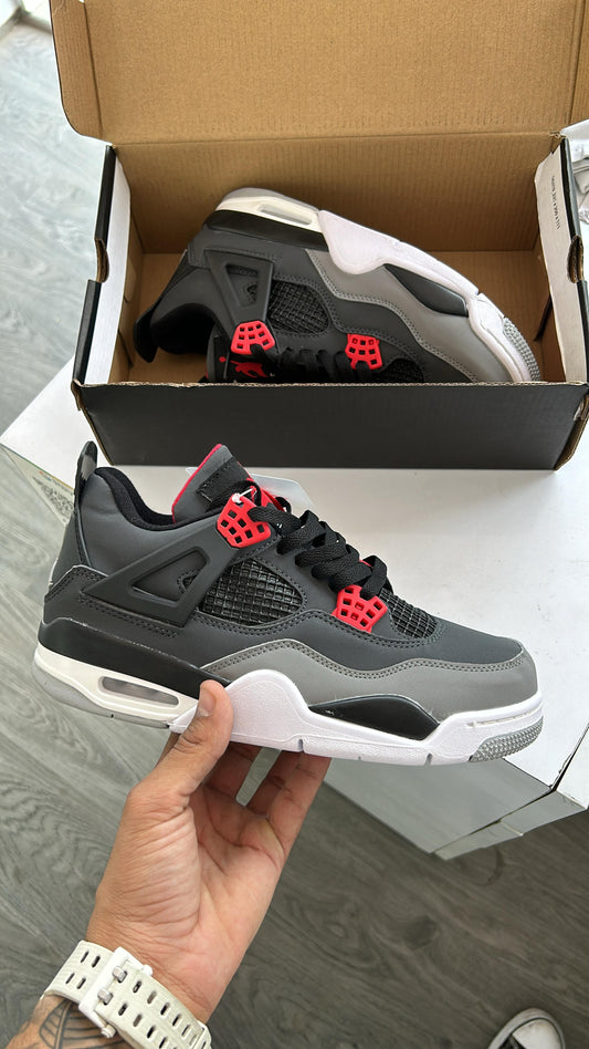 AIR JORDAN RETRO 4