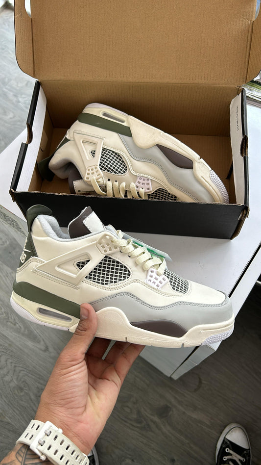 AIR JORDAN RETRO 4