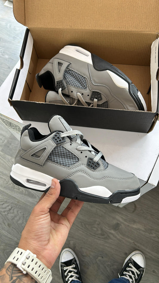 AIR JORDAN RETRO 4