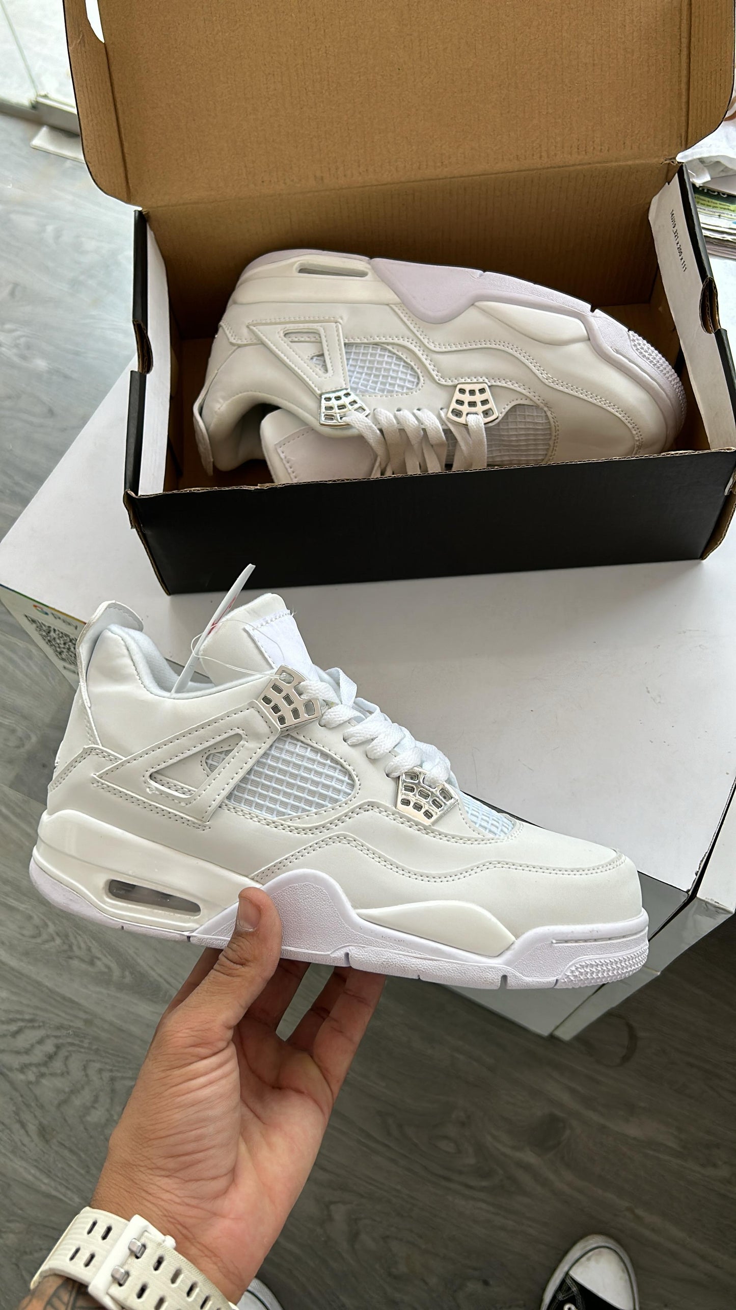 AIR JORDAN RETRO 4