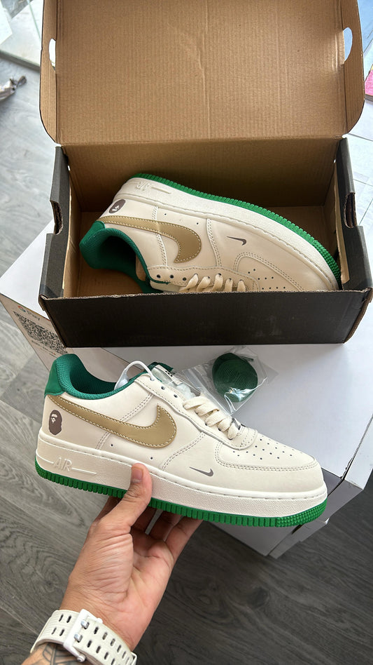 NIKE AIRFORCE ONE 07