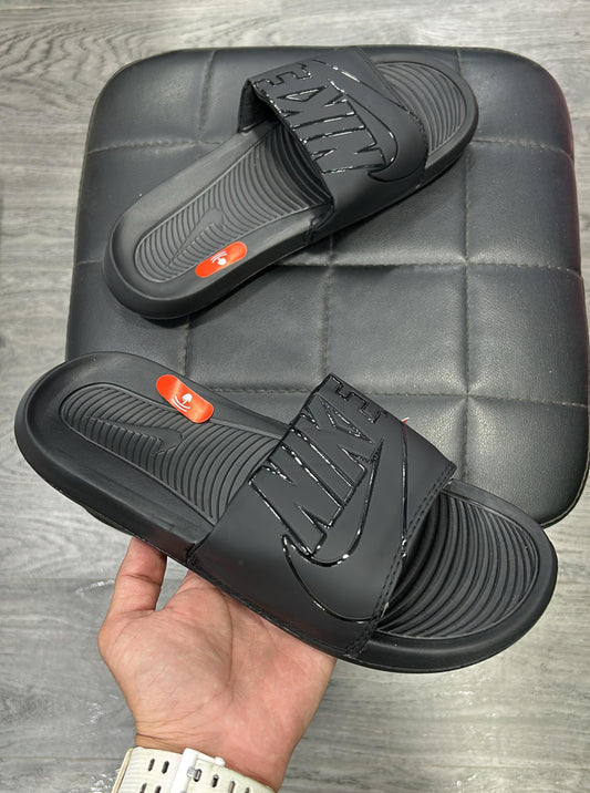 NIKE SLIDE