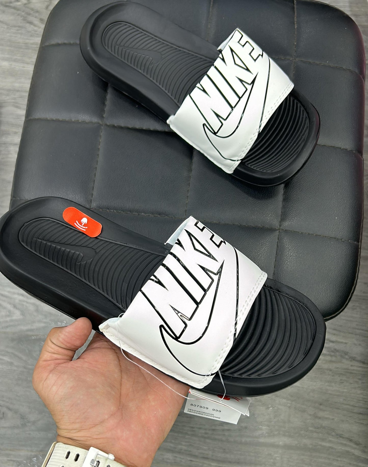 NIKE SLIDE