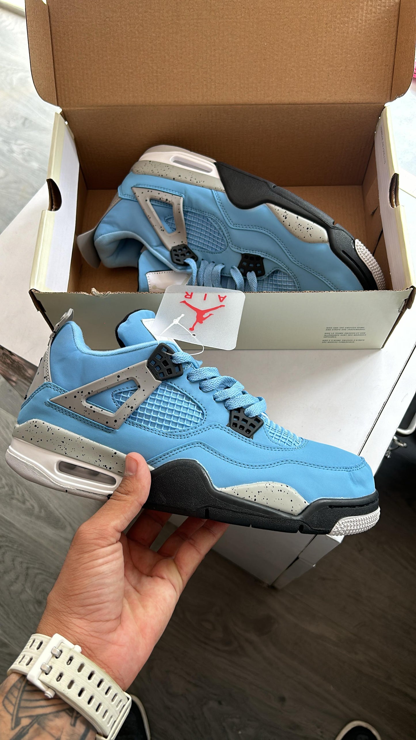 AIR JORDAN RETRO 4