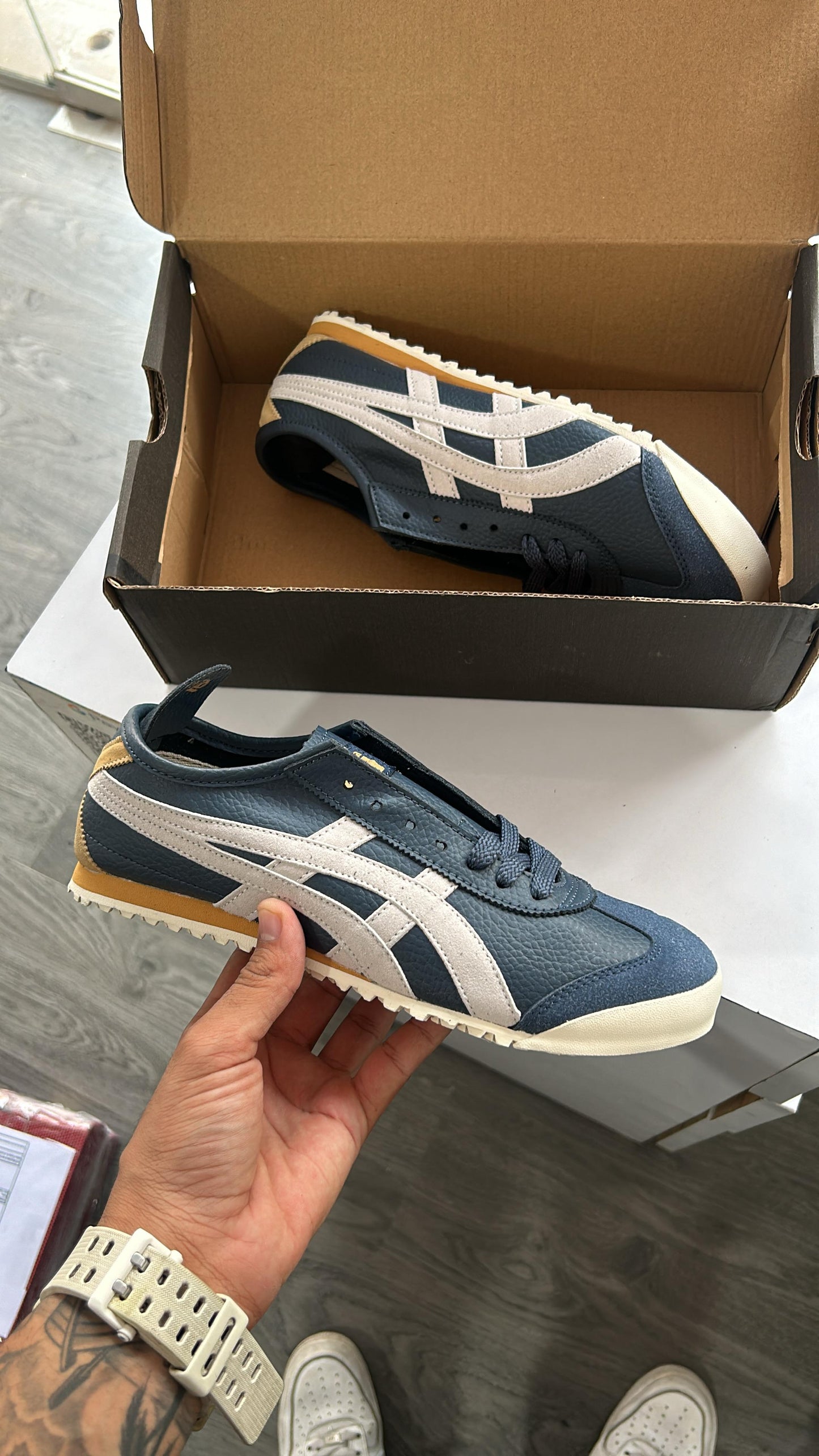 ONITSUKA TIGER MEXICO 66