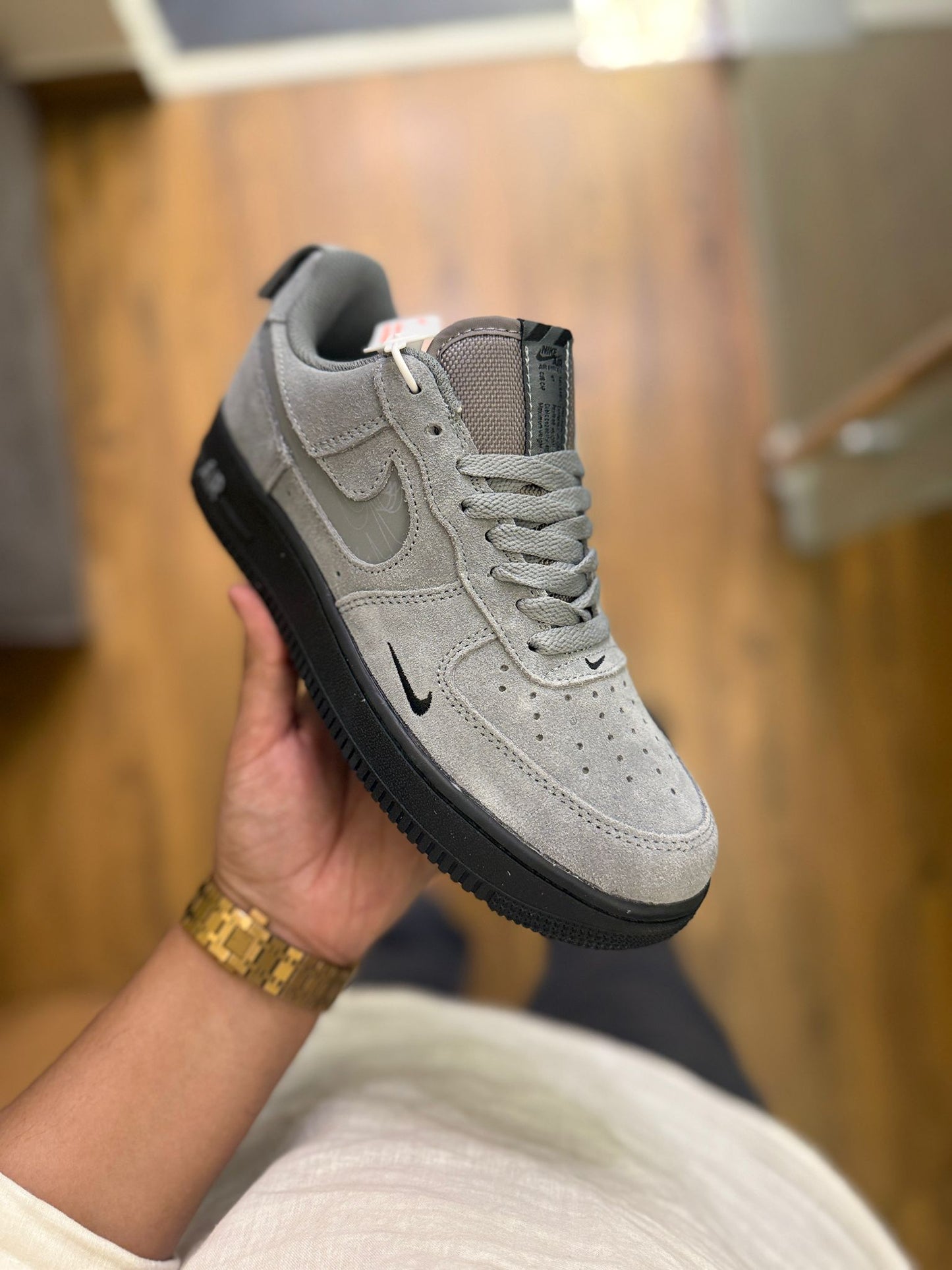NIKE AIRFORCE LV8 GREY