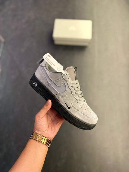 NIKE AIRFORCE LV8 GREY