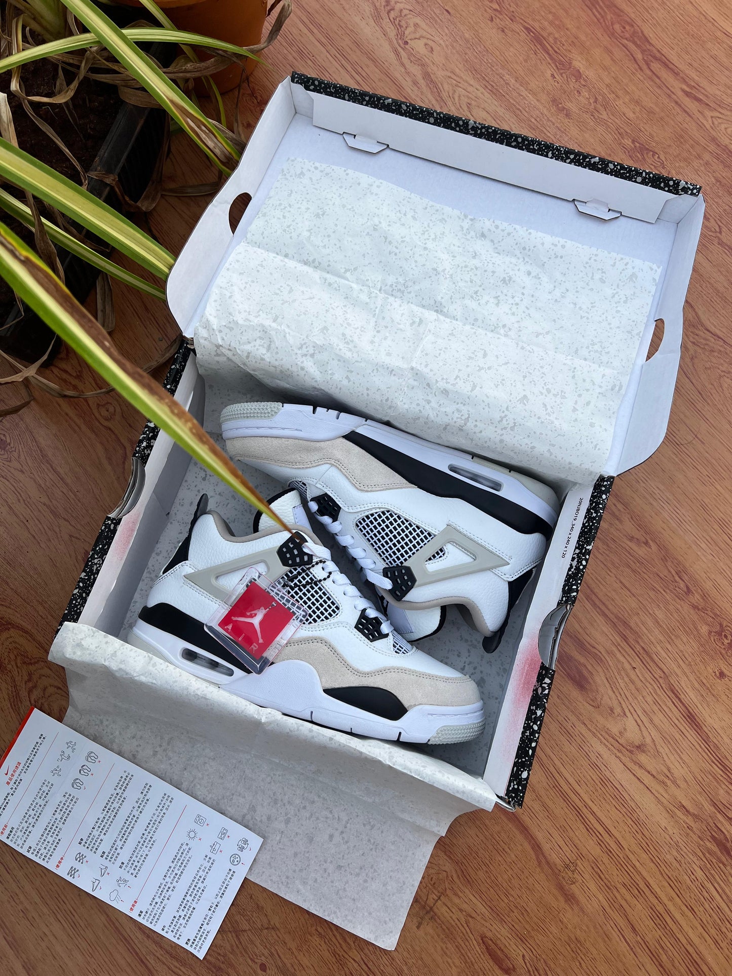 AIR JORDAN RETRO 4  MILITARY BLACK SEMI UA