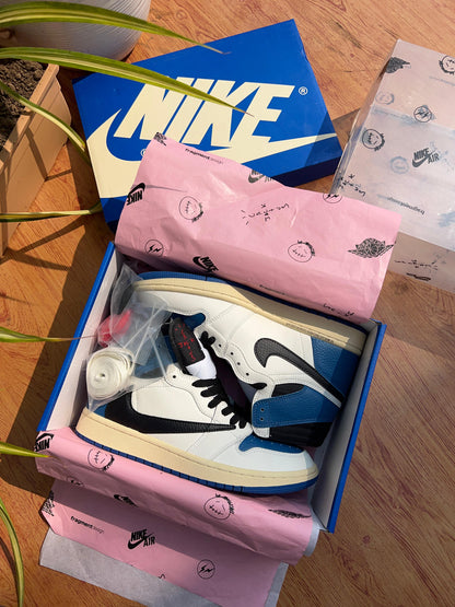 AIR JORDAN 1 HIGH x TRAVIS SCOTT FRAGMENT SEMI UA