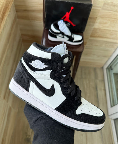 Jordan Retro 1 Suede Panda