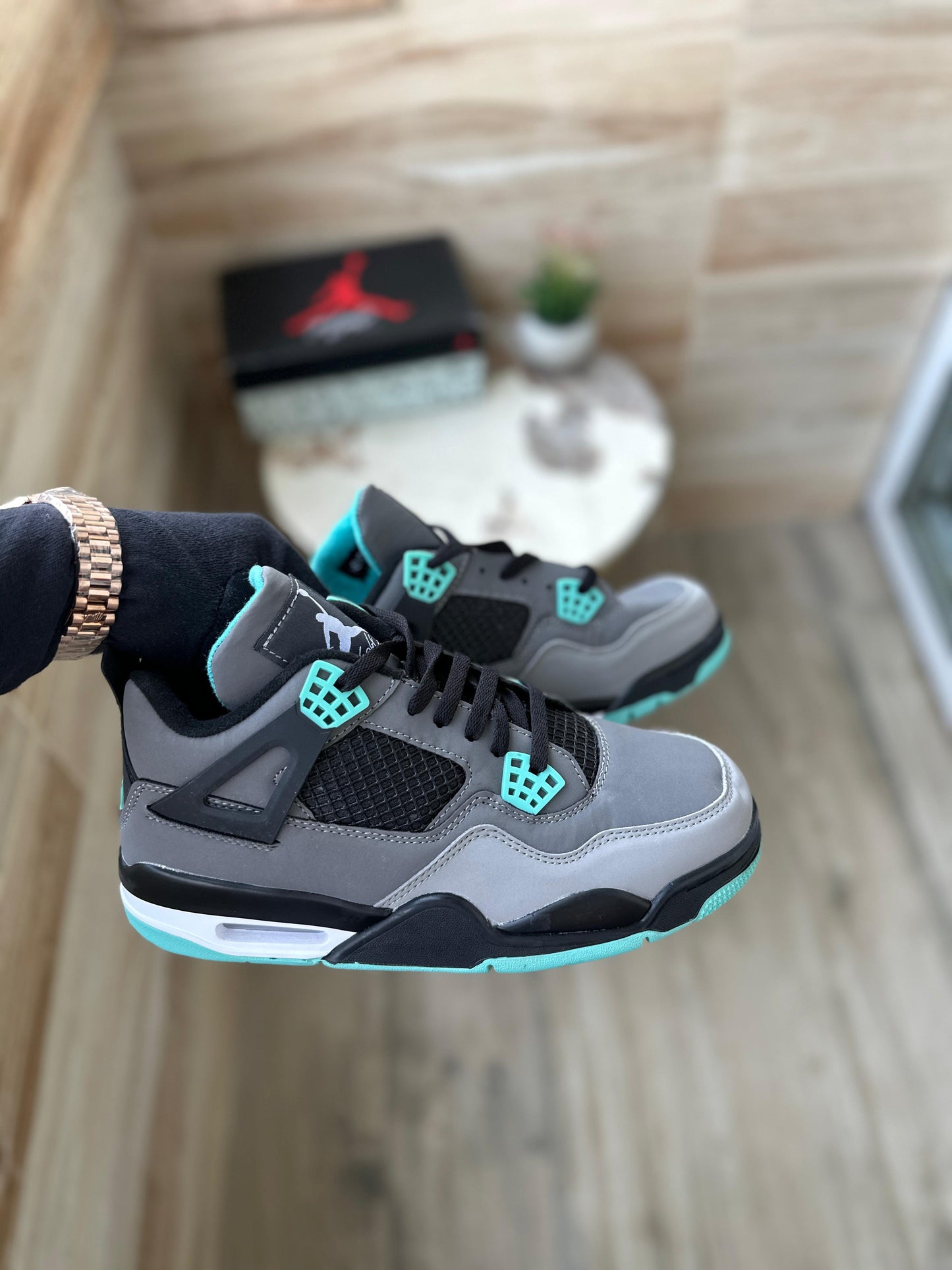 Jordan Retro 4 Green Glow