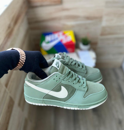 Nike Sb Dunk Oil Green Oil Aura