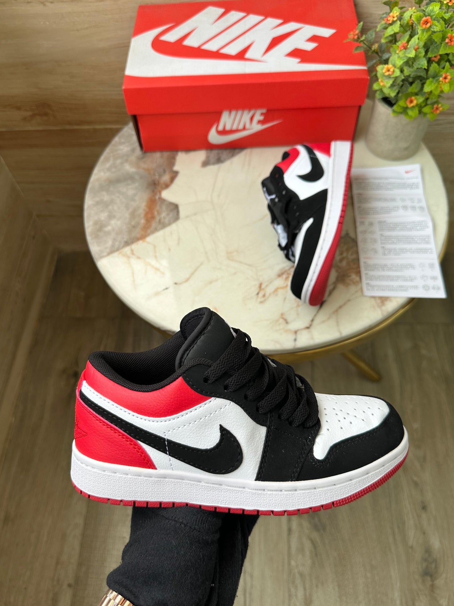 Jordan Retro 1Low Black Toe