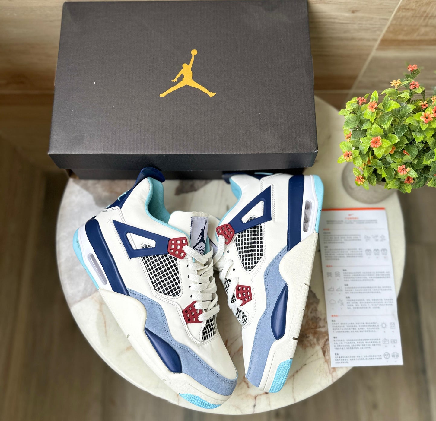 Air Jordan Retro 4 New blue