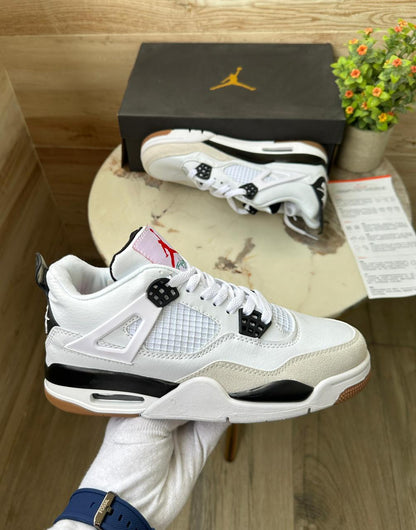 Air Jordan Retro 4 Black /white