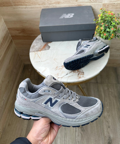 NEW BALANCE 2002R GREY MAGNET